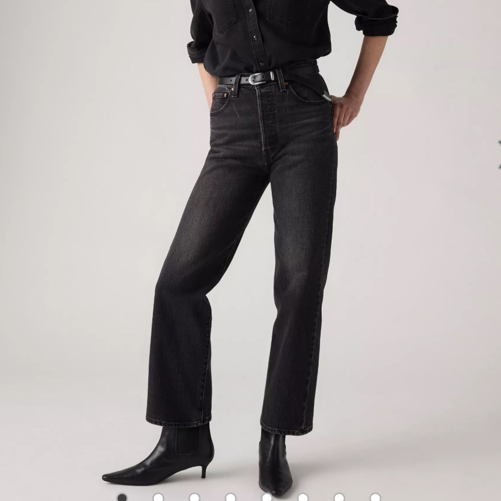 Black/grey wash Levi ribcage straight jeans